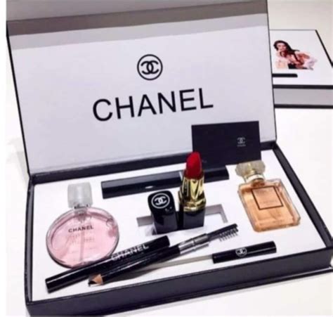 chanel lipstick gift set|chanel gift set price.